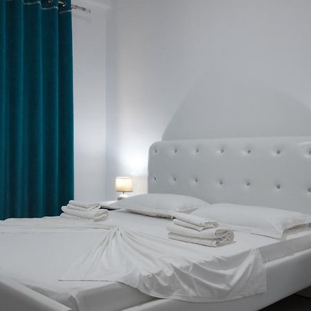 Grand Blue Aparthotel Sarandë Eksteriør bilde