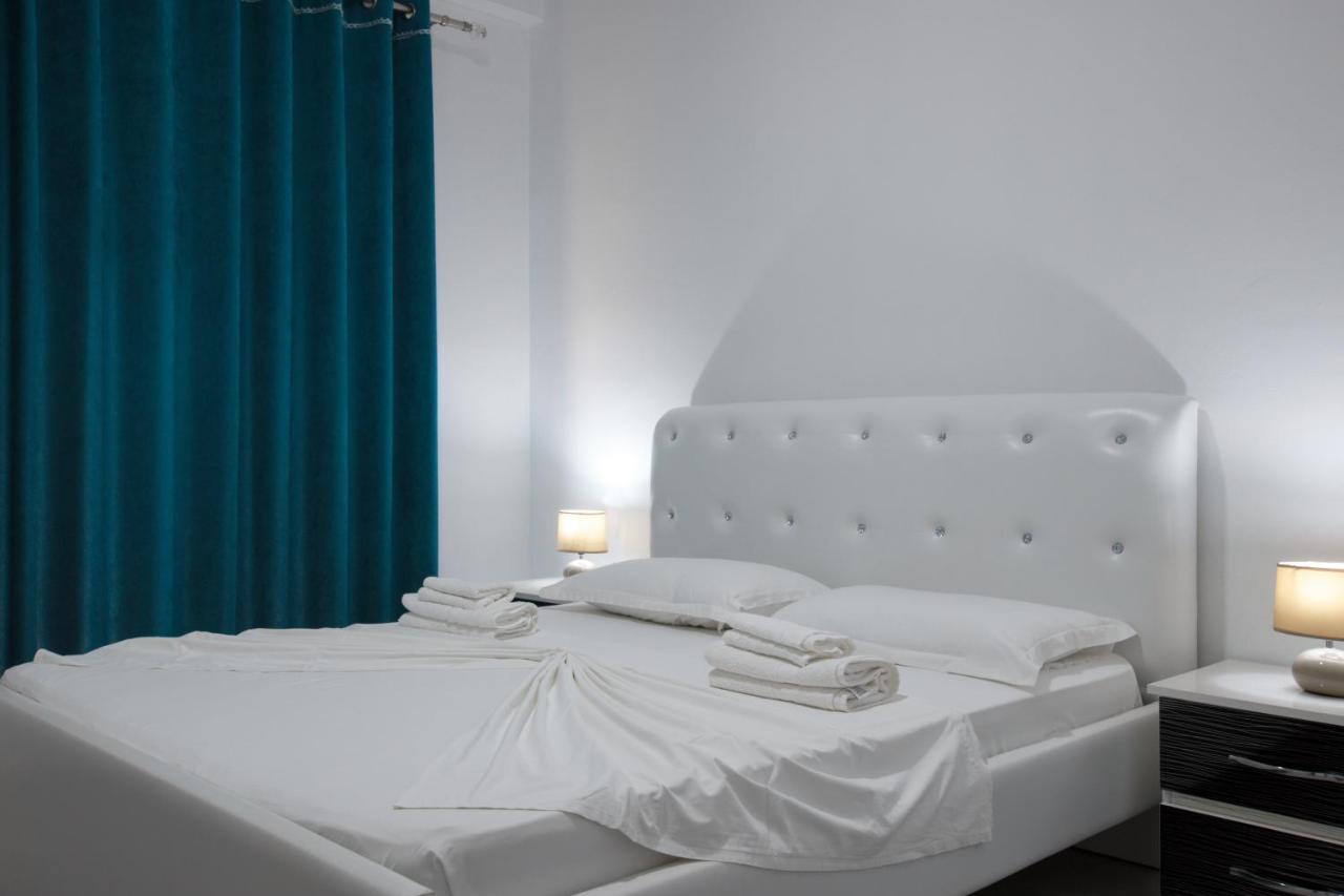 Grand Blue Aparthotel Sarandë Eksteriør bilde