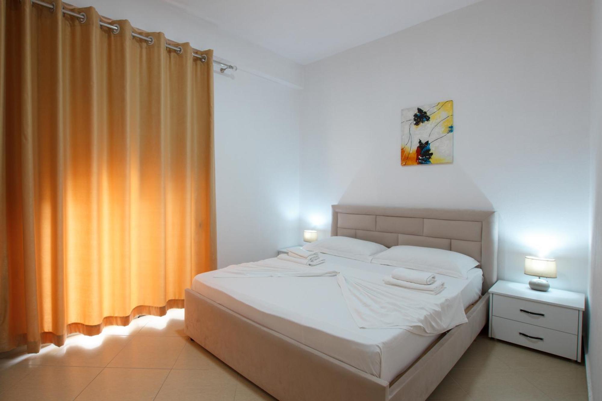 Grand Blue Aparthotel Sarandë Eksteriør bilde